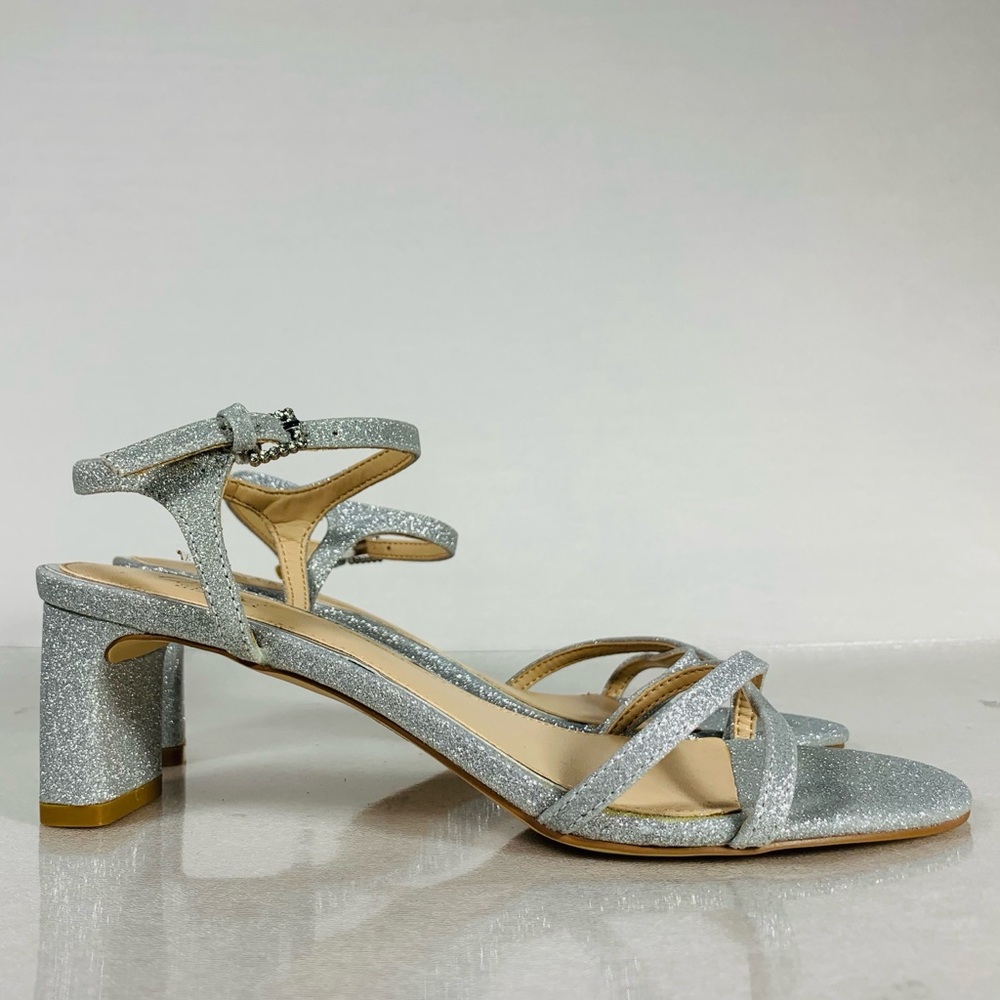 NEW Jewel Badgley Mischka Women’s Omari Block Heeled Sandal in Silver Size 6.5